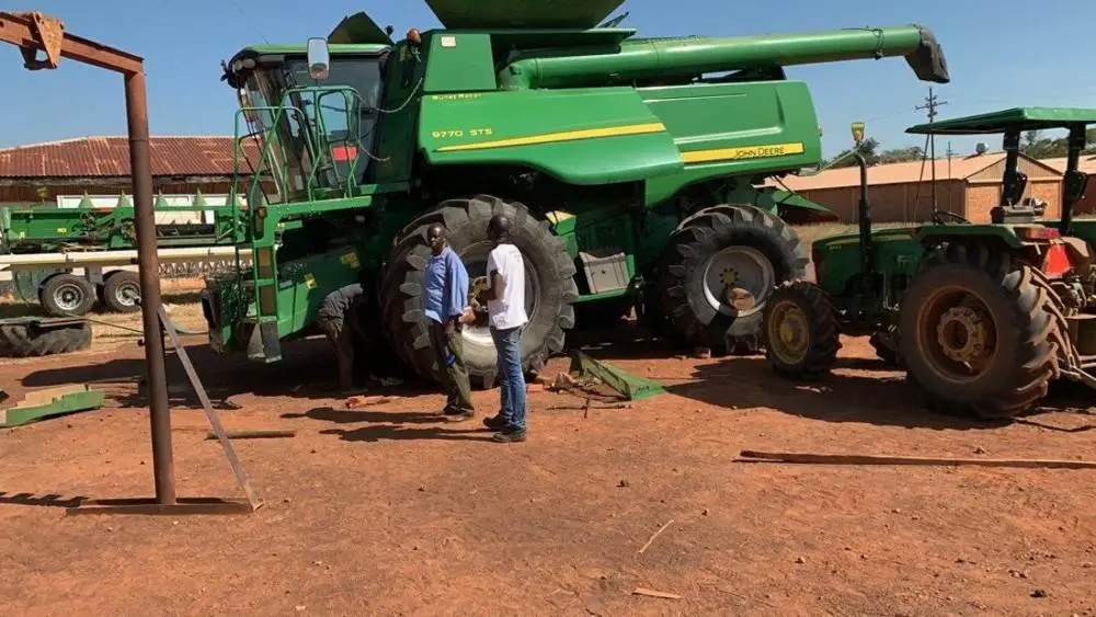 Moissonneuse-batteuse John Deere de la Ferme Ngouya